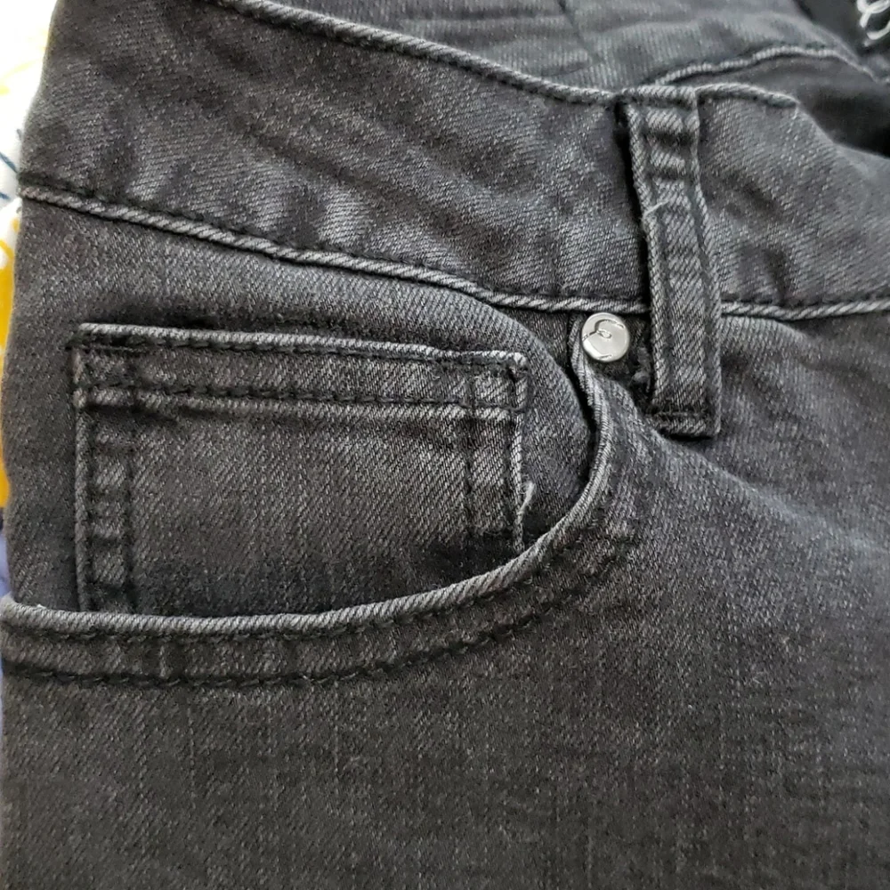 Earl Jeans Cut-Off Jean Shorts Women's Size 0 Black Denim - Picture 7 of 8